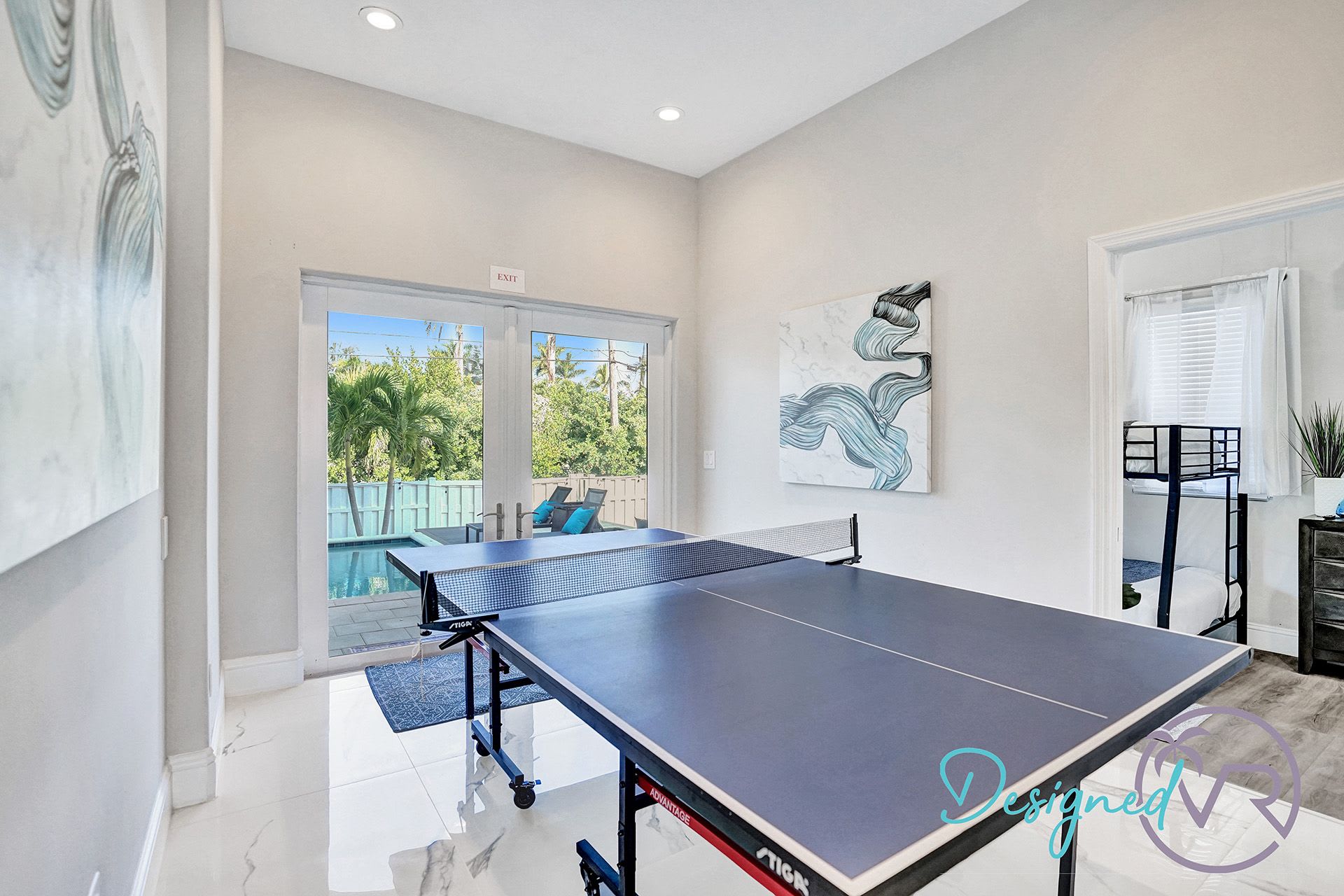 Hollywood Home 978756