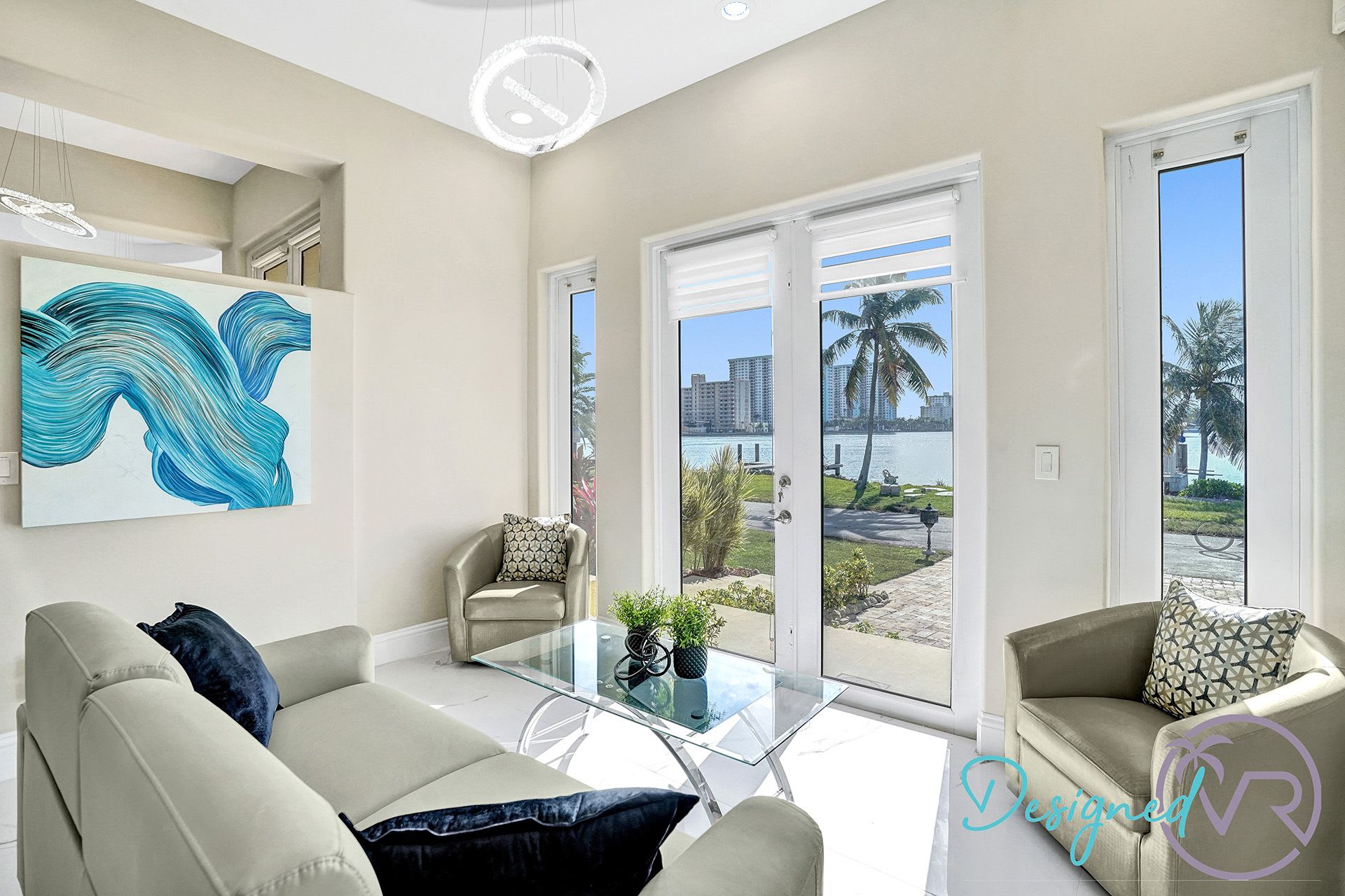 Hollywood Home 978756