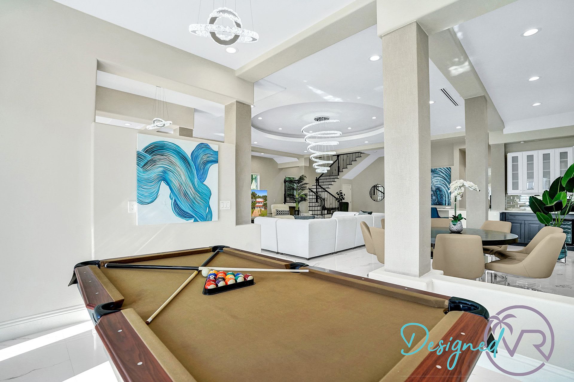 Hollywood Home 978756