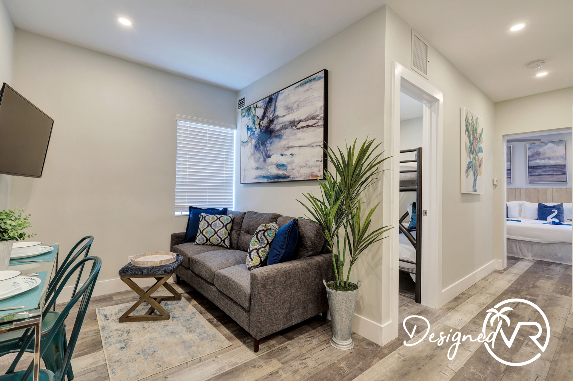 Hollywood Home 978758