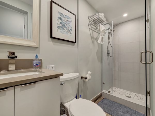 Hollywood Home 978758
