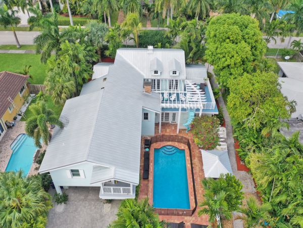 Hollywood Home 978762
