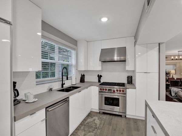 Hollywood Home 978762