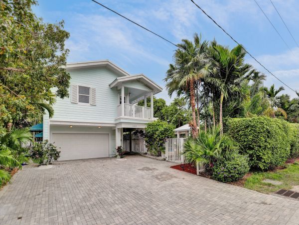 Hollywood Home 978762