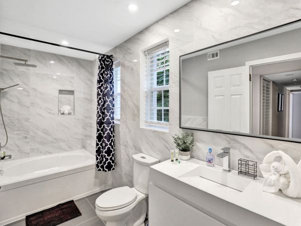 Hollywood Home 978762