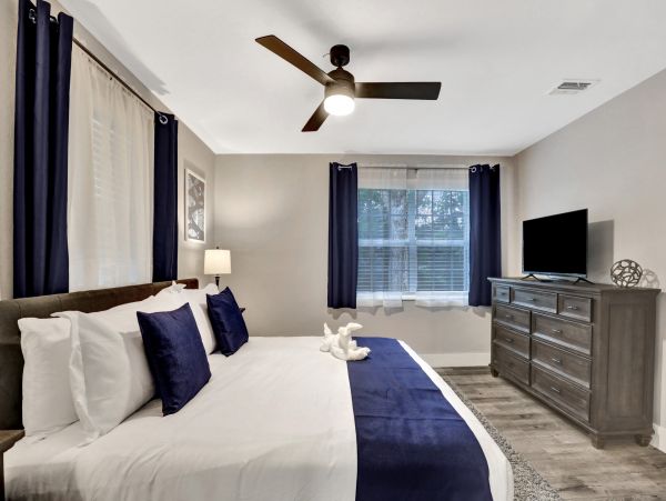 Hollywood Home 978762