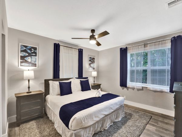 Hollywood Home 978762