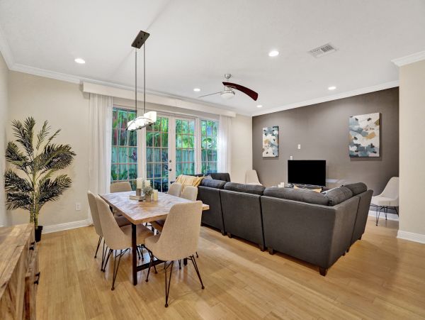 Fort Lauderdale Luxury Four Bedroom Vacation Home