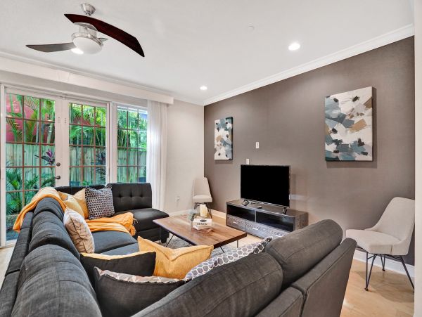 Fort Lauderdale Luxury Four Bedroom Vacation Home