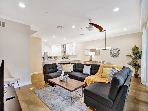 Fort Lauderdale Luxury Four Bedroom Vacation Home