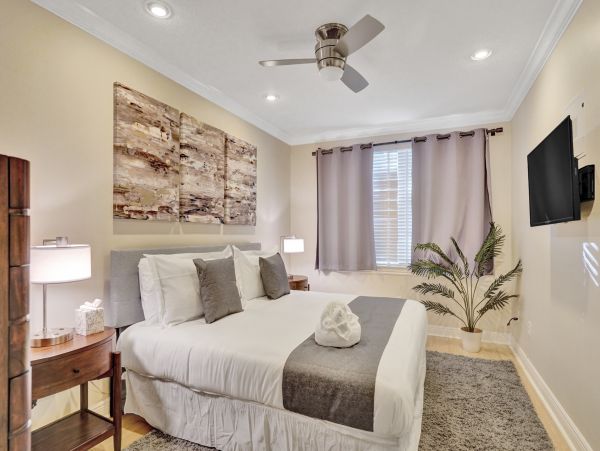 Fort Lauderdale Luxury Four Bedroom Vacation Home