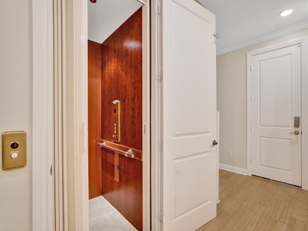 Fort Lauderdale Luxury Four Bedroom Vacation Home