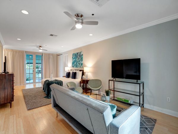 Fort Lauderdale Luxury Four Bedroom Vacation Home