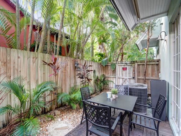 Fort Lauderdale Luxury Four Bedroom Vacation Home