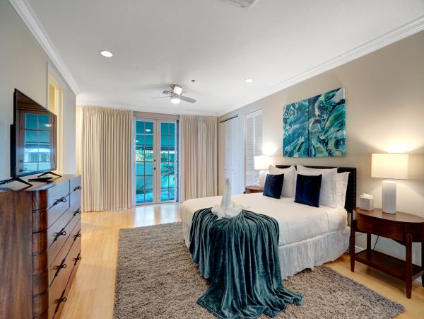 Fort Lauderdale Luxury Four Bedroom Vacation Home