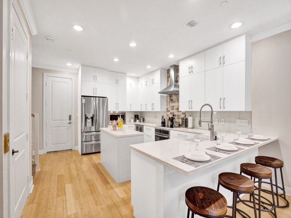 Fort Lauderdale Luxury Four Bedroom Vacation Home