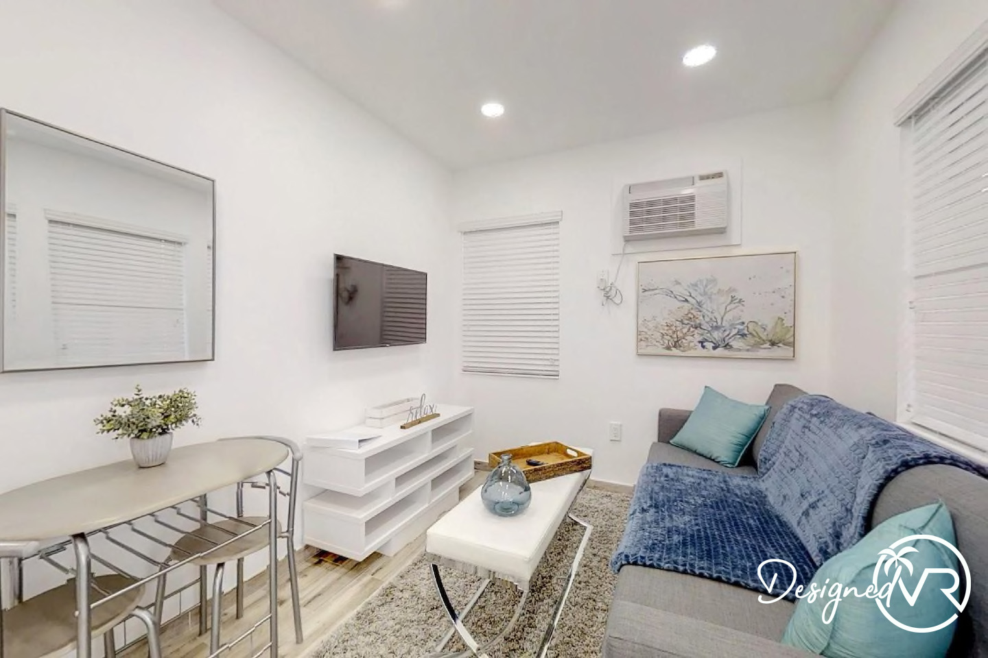 Hollywood Home 978767