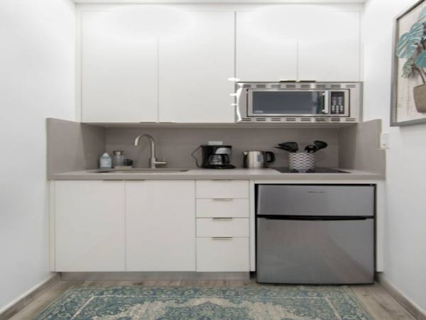 Hollywood Home 978767