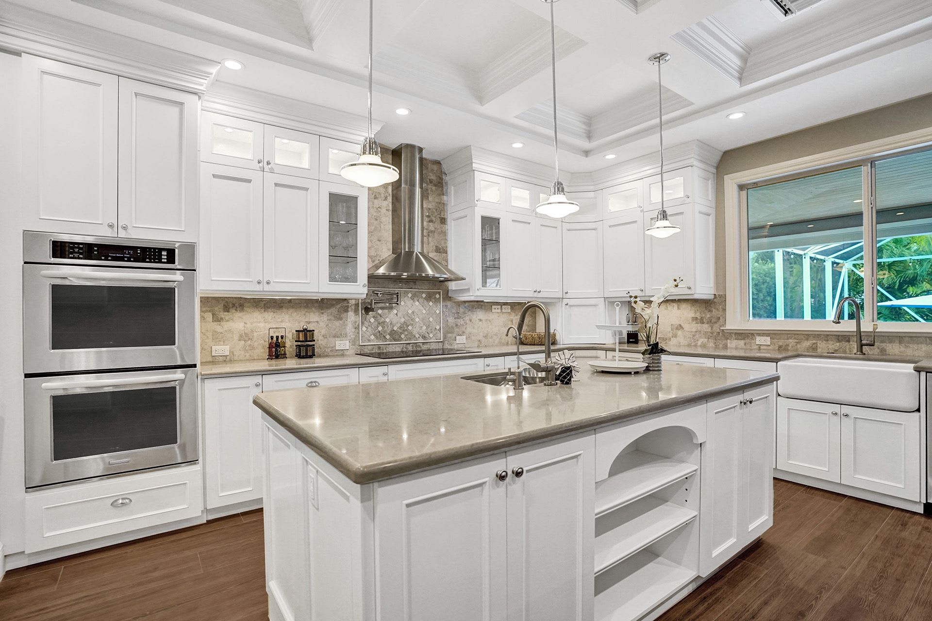Hollywood Home 978768