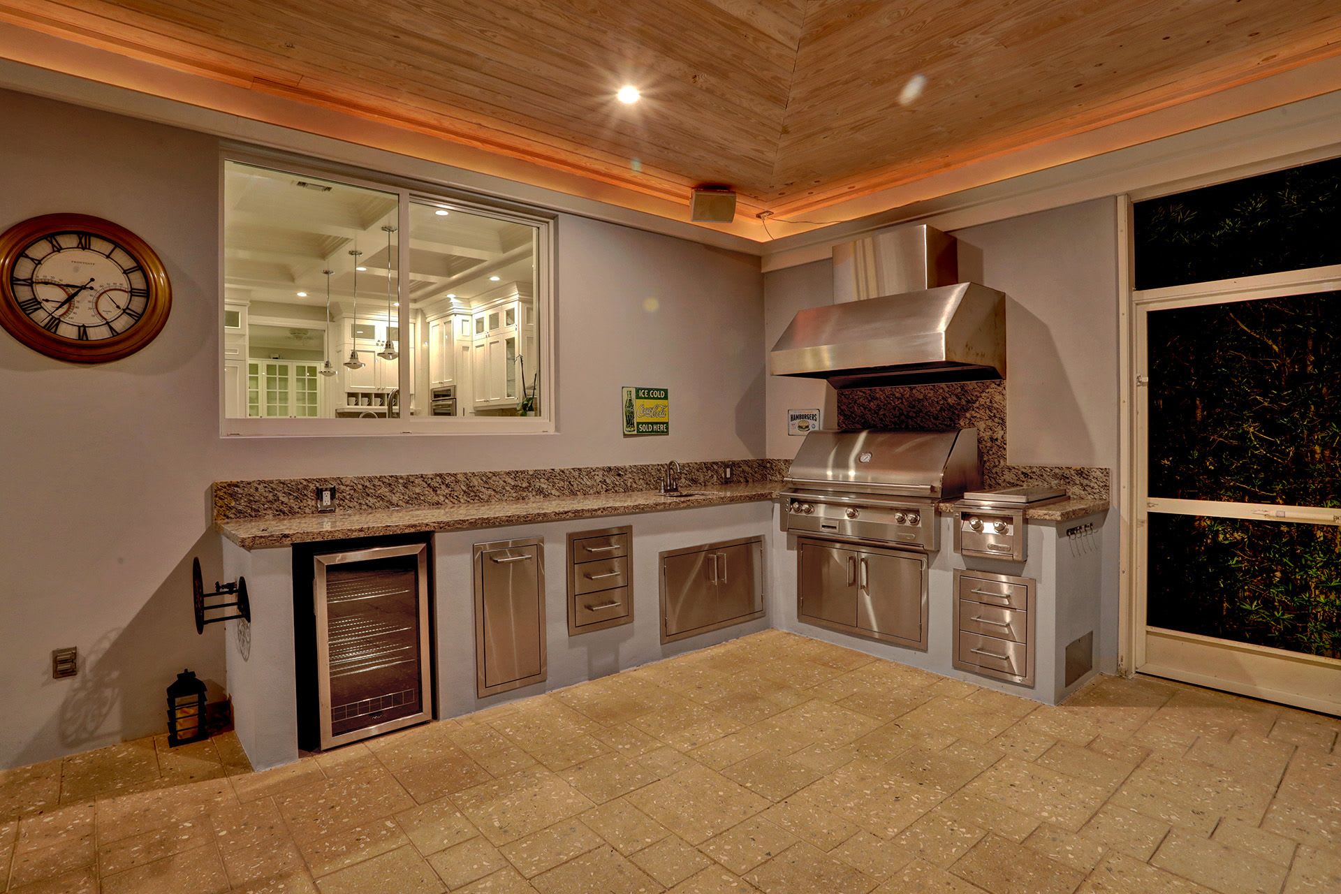 Hollywood Home 978768