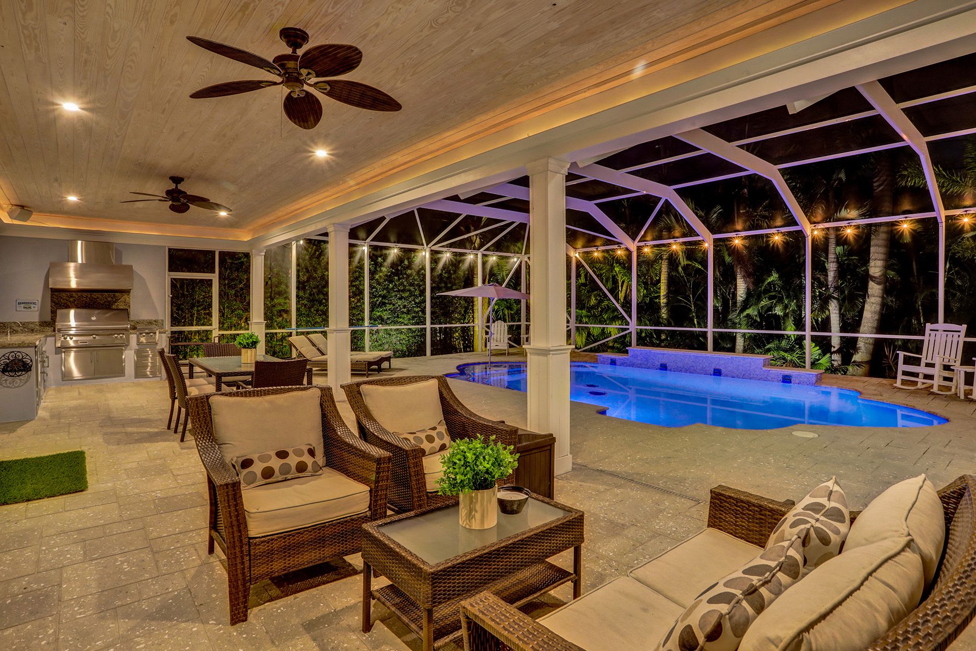 Hollywood Home 978768