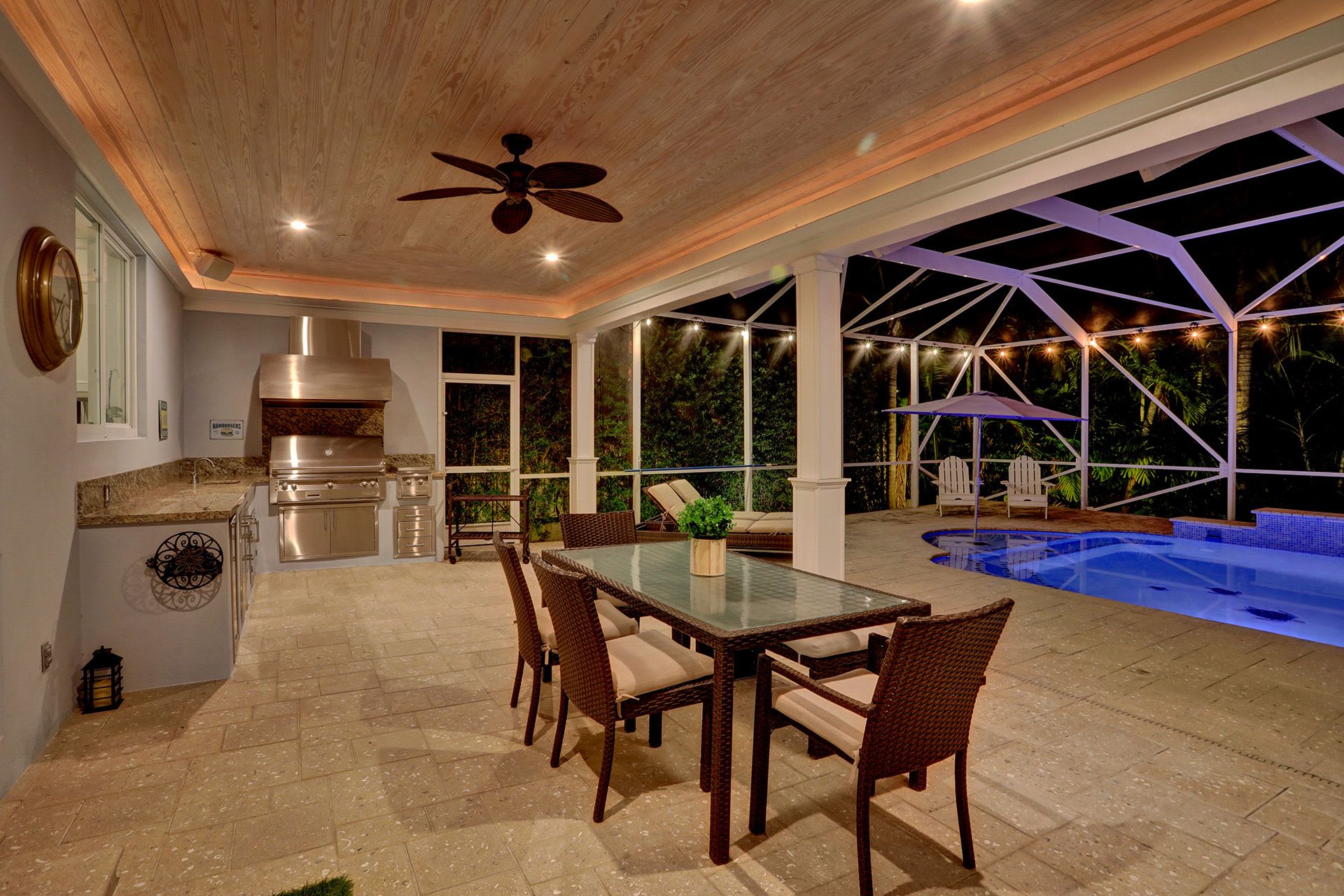 Hollywood Home 978768