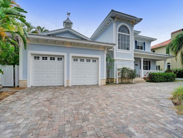 Hollywood Home 978768
