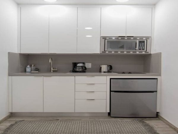 Hollywood Condo 978773