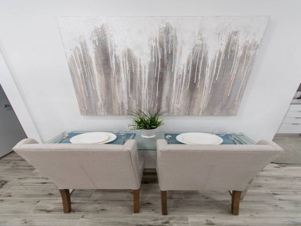 Hollywood Condo 978773