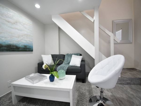 Hollywood Condo 978775