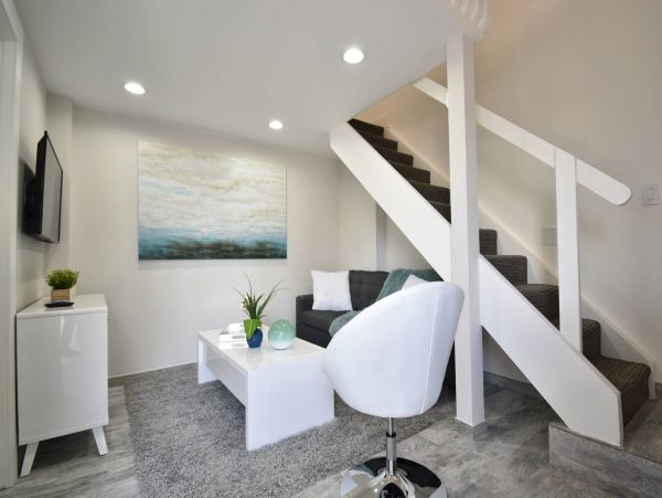 Hollywood Condo 978776