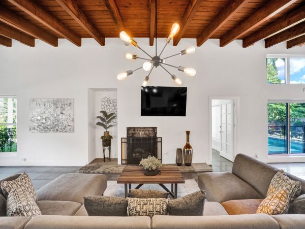 Hollywood Florida Vacation Pool Home Five Bedrooms Sleeps 10