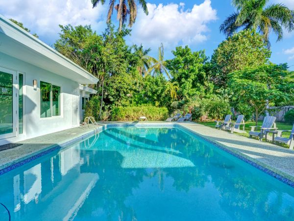 Hollywood Florida Vacation Pool Home Five Bedrooms Sleeps 10