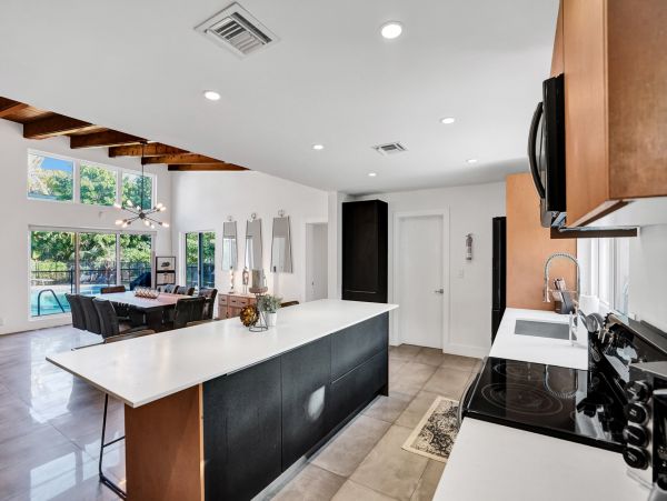 Hollywood Florida Vacation Pool Home Five Bedrooms Sleeps 10