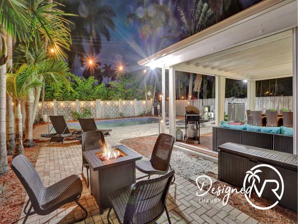 Hollywood Home 978781