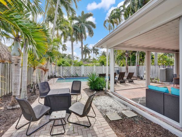 Hollywood Home 978781