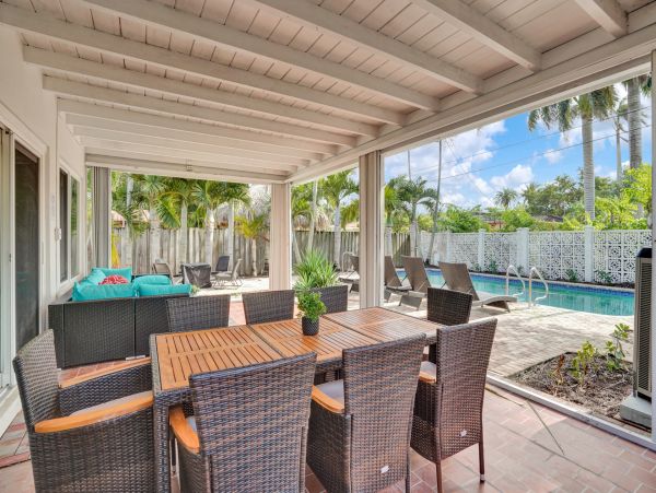 Hollywood Home 978781