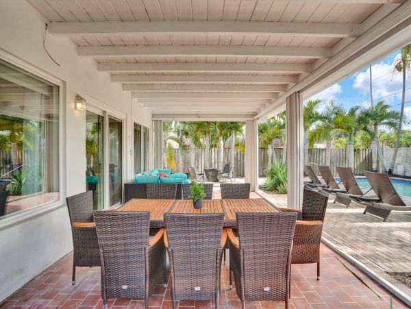 Hollywood Home 978781