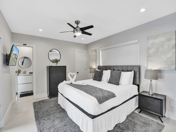Hollywood Beach Vacation Rental 4 Bedrooms and Private Pool