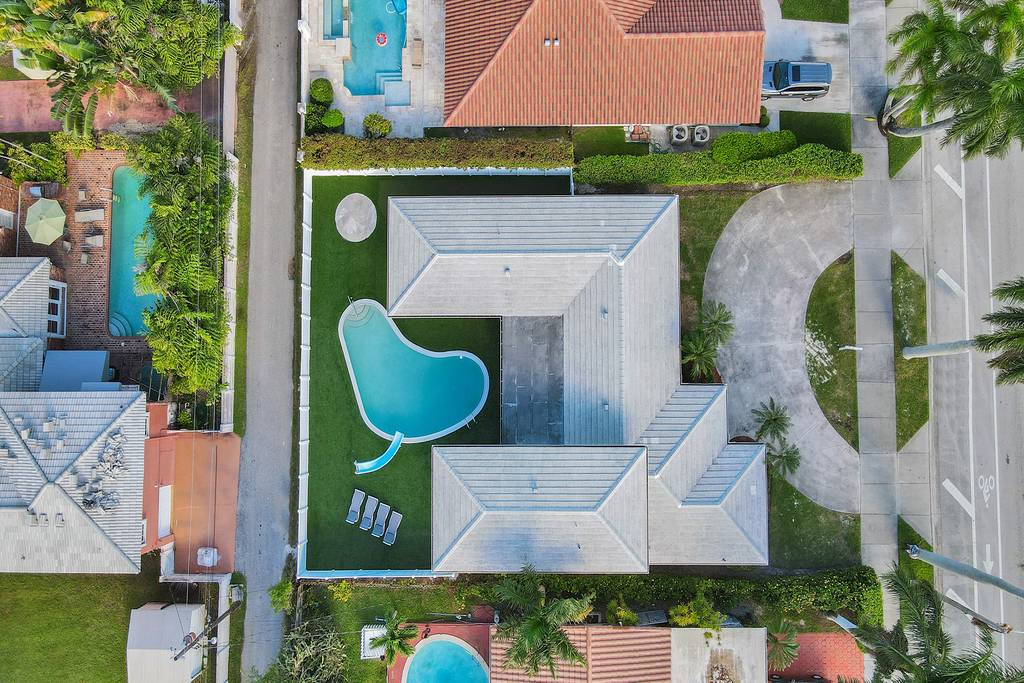 Hollywood Home 978789