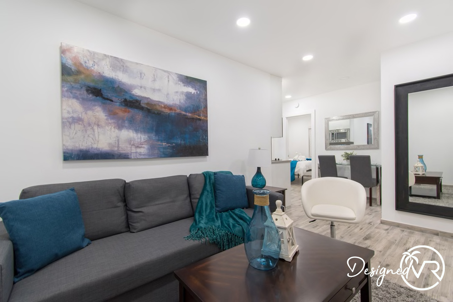 Hollywood Condo 978793