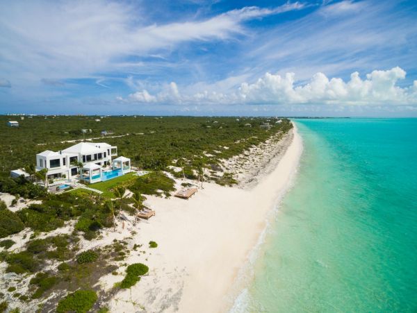 On Beach Turks and Caicos Luxury Vacation Home Sleep