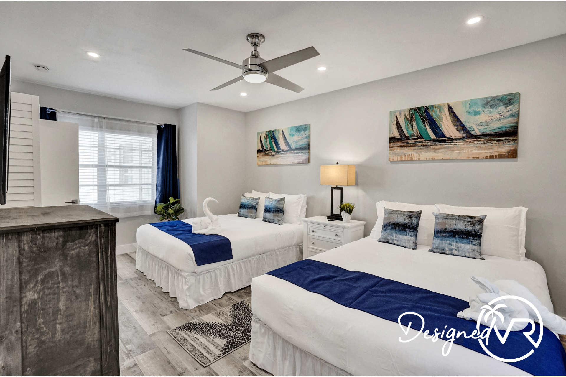 Hollywood Condo 978795