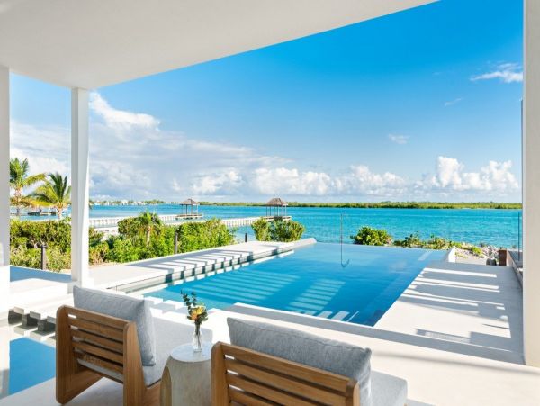 On Beach Luxury Turks and Caicos Vacation Home + Guest House