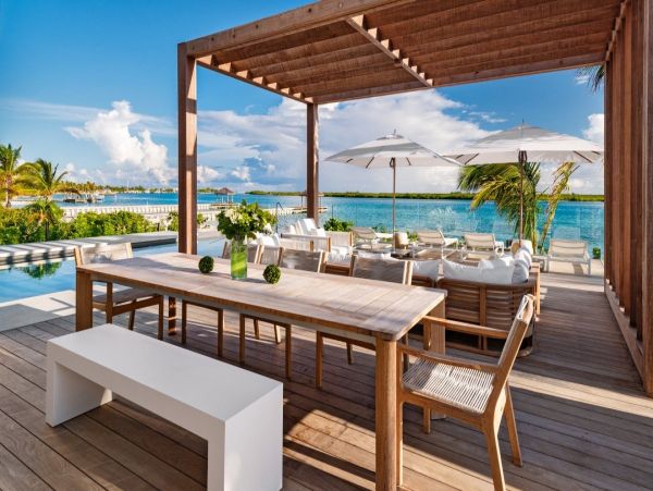 On Beach Luxury Turks and Caicos Vacation Home + Guest House