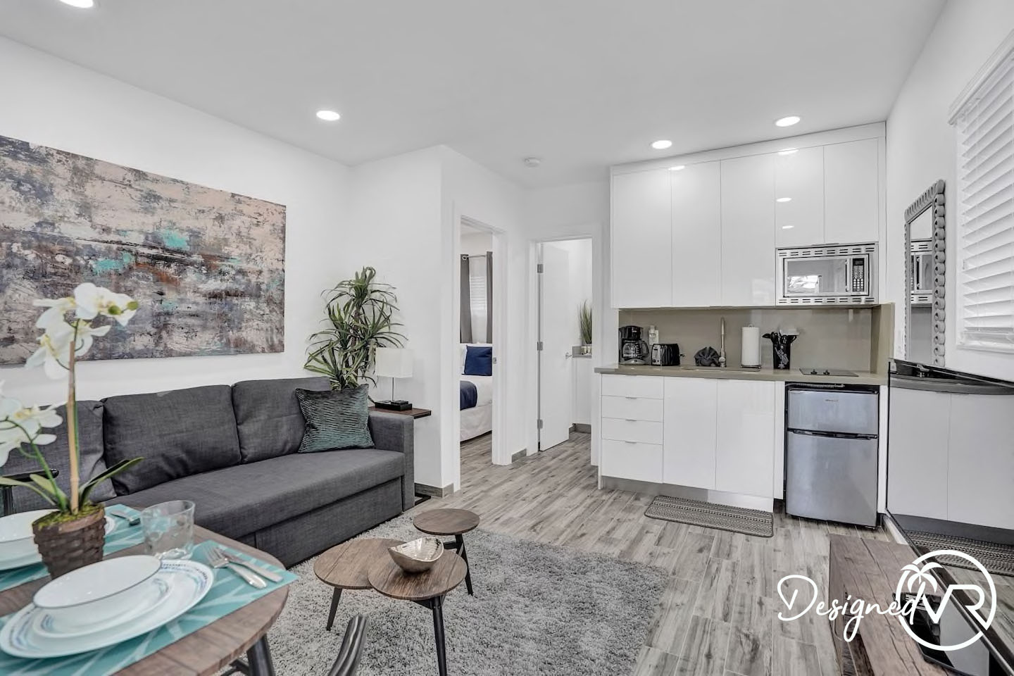 Hollywood Condo 978803