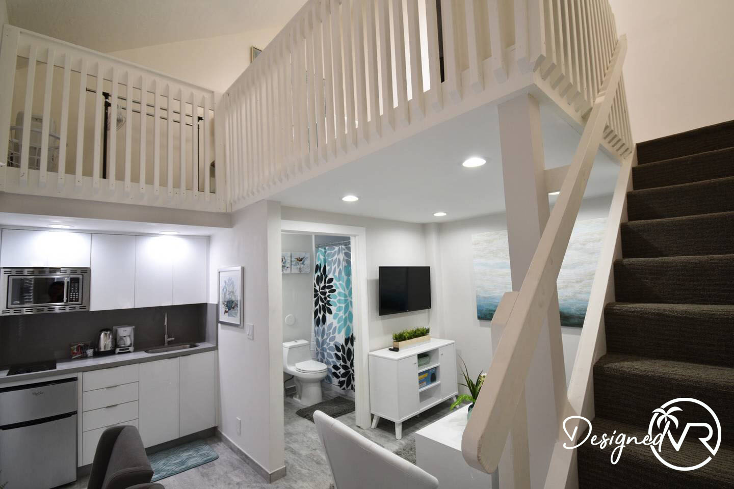 Hollywood Condo 978805