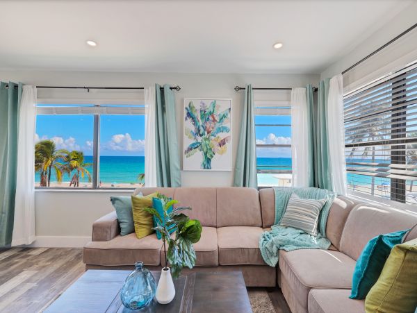 Hollywood Condo 978806