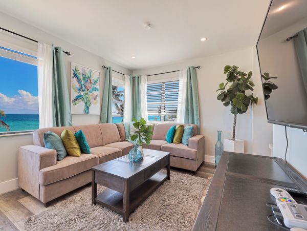 Hollywood Condo 978806