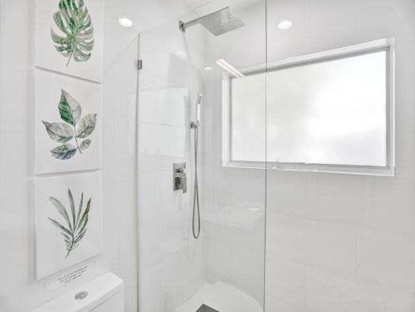 Hollywood Home 978810